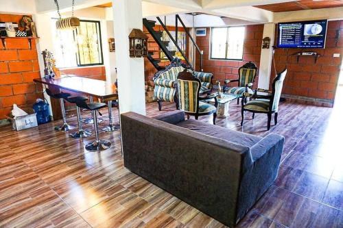 Retro Finca Urrao - Peaceful Avocado Farm Retreat in Urrao