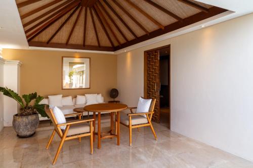 Royal Suite Villa with Private Pool image 8