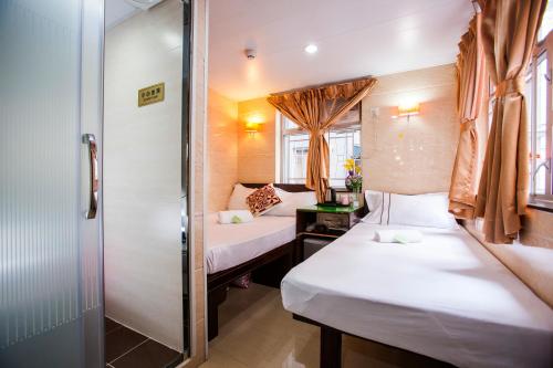 Comfort Guest House - C and E Room Type - Triple Room