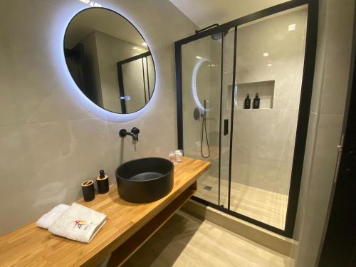 Triple A - Family hospitality Near Ermou - FREE Parking!, Athen (Foto 9)