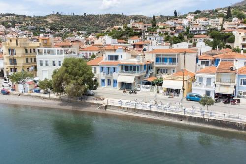 外部景觀, Κοράλι, μεζονέτα στην παραλία Λίμνης (Κοραλι, μεζονετα στην παραλια Λιμνης) in 利姆尼(尤比亞)