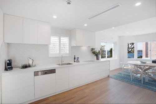 Dazzling Diamond, Point Piper Isyd in Point Piper
