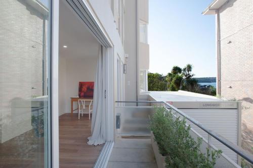 Dazzling Diamond, Point Piper Isyd in Point Piper
