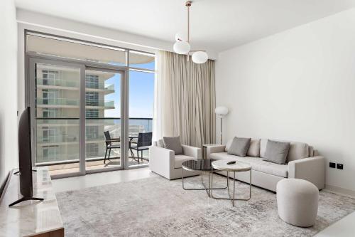 Silkhaus Vacation Homes 1BDR with Beach Access in Marina Vista, Dubai