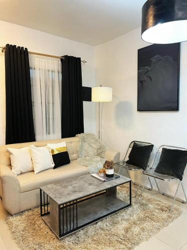 2BR Home in Cabantian Davao Wi-Fi Full Kitchen