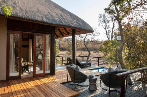 . Ndlovu Safari Lodge
