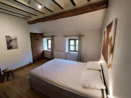 Le Trou 14, Ancienne ferme dans la nature avec bain nordique