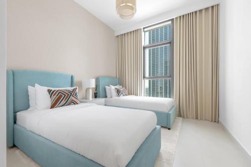 Stunning 3 Bedroom Apartment with Fountain Views by ZEN STAYS - Sleeps 9 - 2 Balconies, Dubái (foto 7)