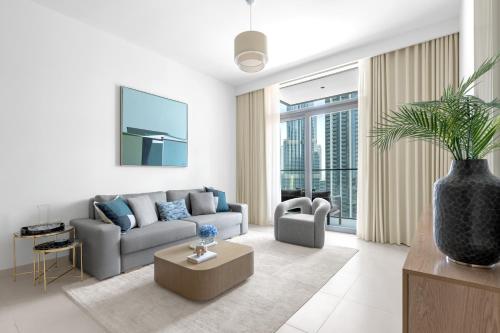 Stunning 3 Bedroom Apartment with Fountain Views by ZEN STAYS - Sleeps 9 - 2 Balconies, Dubái (foto 3)