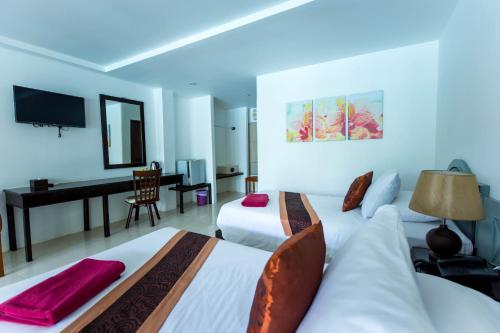 room detail thumbnail 0