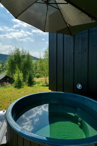 Dārzs, Brown Deer - z Sauną na Tarasie, Jacuzzi i Widokiem na Góry - by Deer Hills Luxury Apartments (Brown Deer - z Sauna na Tarasie, Jacuzzi i Widokiem na Gory - by Deer Hills Luxury Apartments) in Pewelka