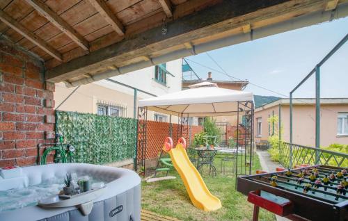 Viesnīcas āriene, 3 Bedroom Amazing Apartment In Avegno in Avegno