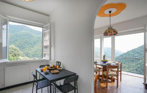 virtuve, 3 Bedroom Amazing Apartment In Avegno in Avegno