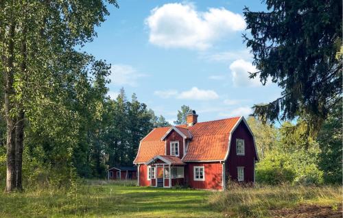 . 3 Bedroom Lovely Home In Högsby