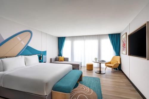 room detail thumbnail 1
