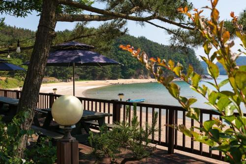 Healing beach pension, Taean