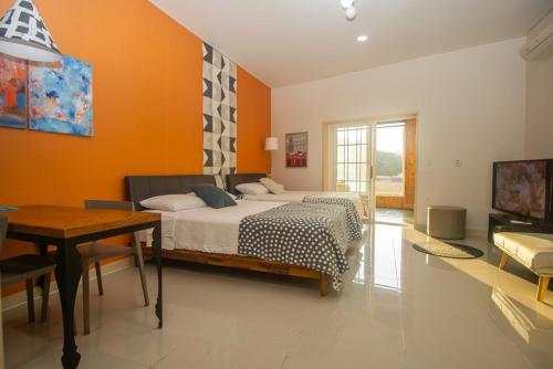 room detail thumbnail 0