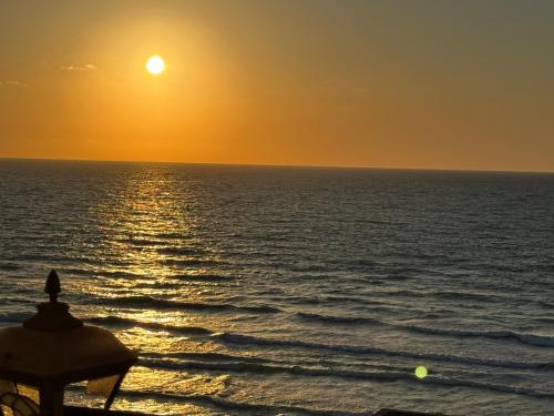 Strand, شقه بغرفتي نوم فيو بحر كامل إسكندرية (شقه بغرفتي نوم فيو بحر كامل إسكندرية) in Al-'Amriyah