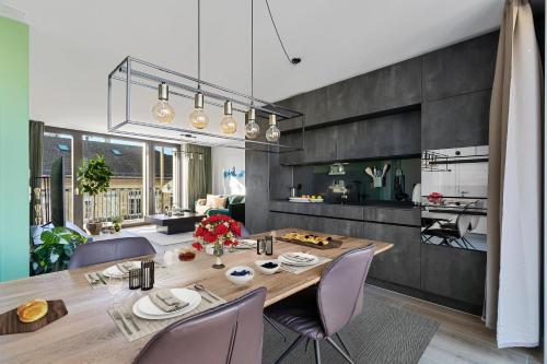  Outstanding Boutique-Designer Apartment - private Rooftop Terrace - fully equipped, Ferienwohnung in Zürich