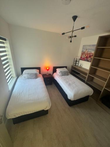 The Swim Studio Apartment in เอไธย์