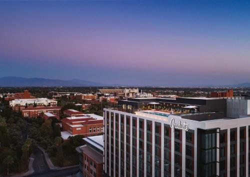 595974221 Graduate by Hilton Tucson