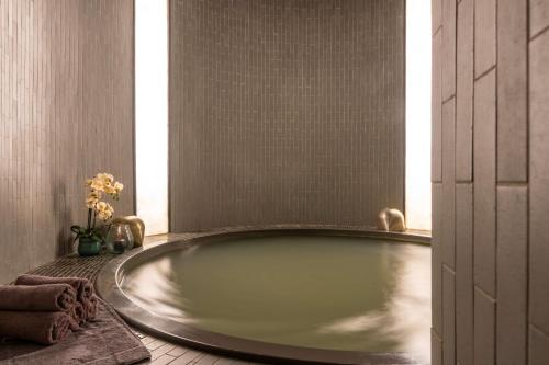 Spa, Radisson Blu Hotel, Lagos Ikeja in Onigbongbo