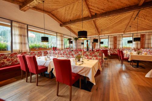 Hotel Alpenblume - image 9