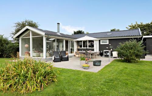 4 Bedroom Nice Home In Gilleleje
