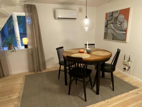 Björnamåla stuga (Bjornamala stuga) in Asarum