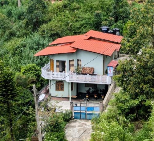 MK Guest House in إيلا