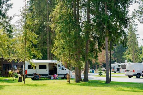 Camp Gorący Potok - parcele kamperowe