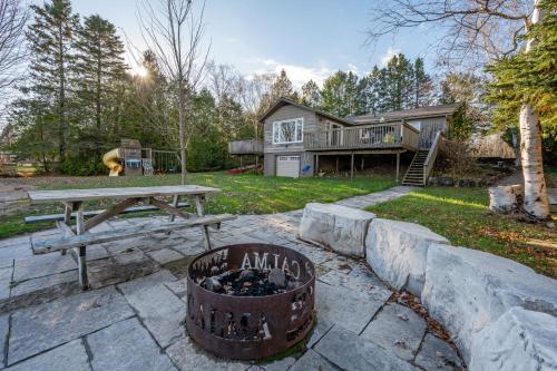 Serene Lakefront Retreat Explore and Unwind in Miller Lake (ON)