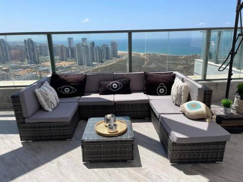 Penthouse Netanya in Beach Poleg
