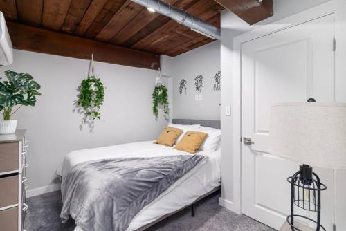 Central 2BR Near Brown, Dining, Hospital, Nurses in Providence, USA