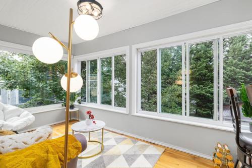 Luxury 5 Bedroom Near Brown Downtown Providence in Providence, USA