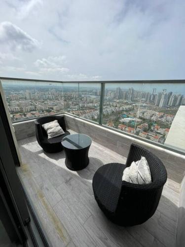 Penthouse Netanya in Beach Poleg
