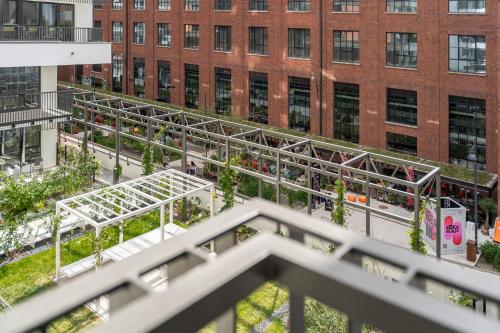 DOKI Living & Foodhall by Lion Apartments 3