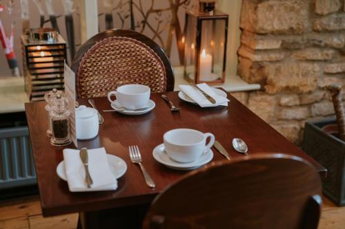 Redesdale Arms Hotel - main image