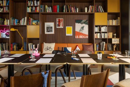 Конференц-зал / бальні зали, Moxy Paris Clamart in Кламар