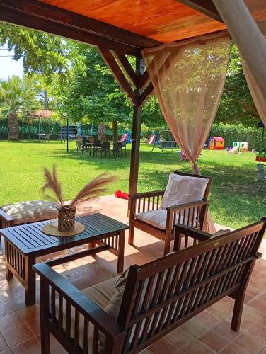 Noufara Apartments - Neoi Poroi