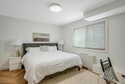 Crystal City Boutique Flats Free Parking 101 in Arlington, USA
