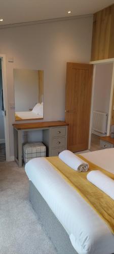 596030582 Great Trethew Manor Hotel & Self Catering Lodges