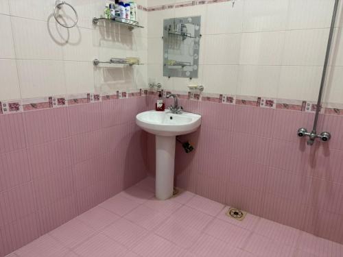 Joher Rooftop Haven-2BR Penthouse in Gulistan e Joher Blk 14 - main image