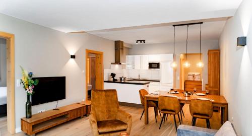 2 bedrooms, 3 beds