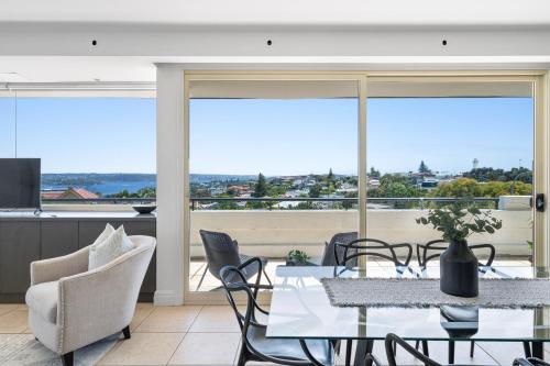 South Head - Premier Penthouse w Amazing Views - image 7