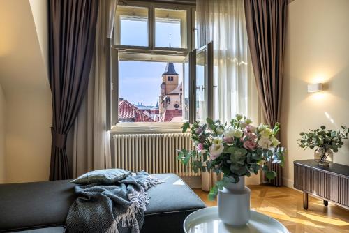 Luxury 2BR Apartment in Old Town with AC by EasyBNB Premium, Praga (zdjęcie 3)