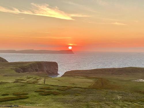 Вид, Voortrekker Shetland Holiday Apartments in Sandwick