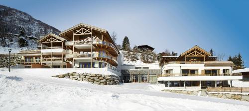 Two-Bedroom Apartment with Balcony or Terrace (K5)