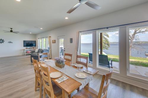 Lake Palestine Vacation Rental - Steps to Water! in Coffee City (TX)