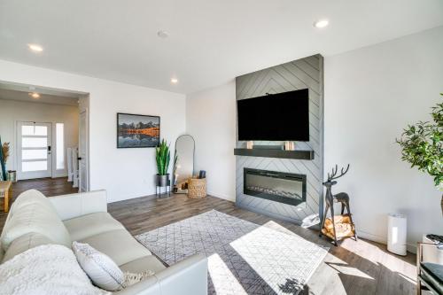 Modern Home in Littleton with Balcony and Grills! in Littleton, USA